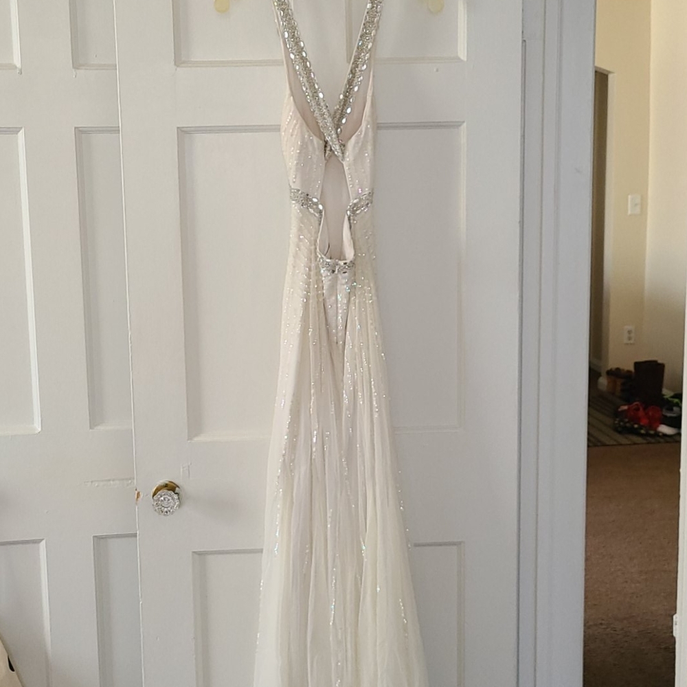 Dress - Picture 2 of 2
